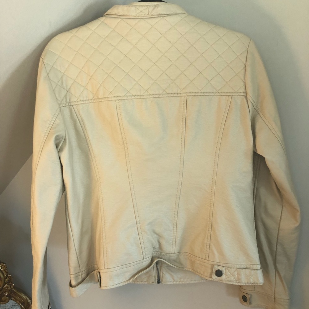 Leather jacket - Picture 2 of 5